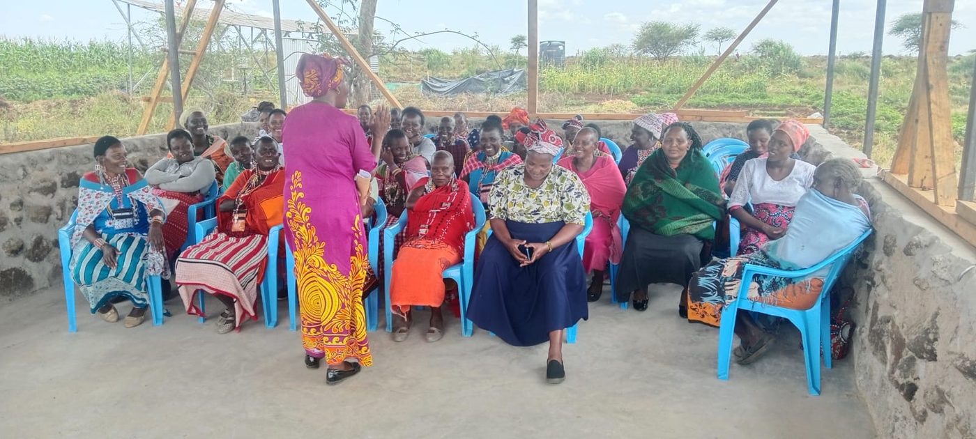 Certificates handed out at the end of a training course at Isineti